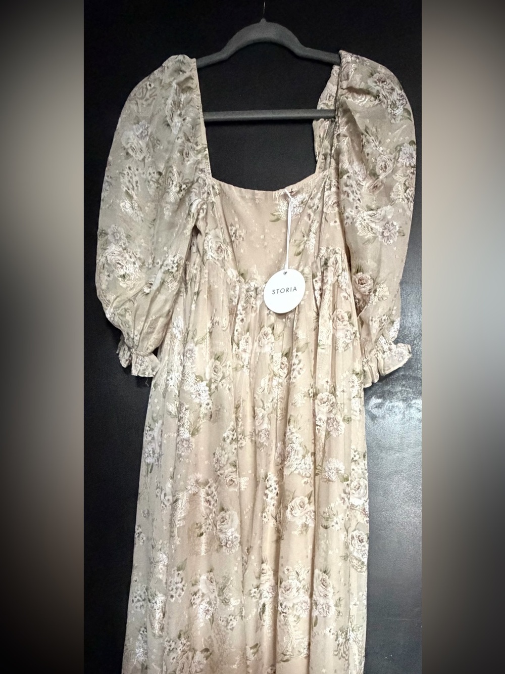Storia Beige Floral Maxi Dress NWT - Picture 3 of 3